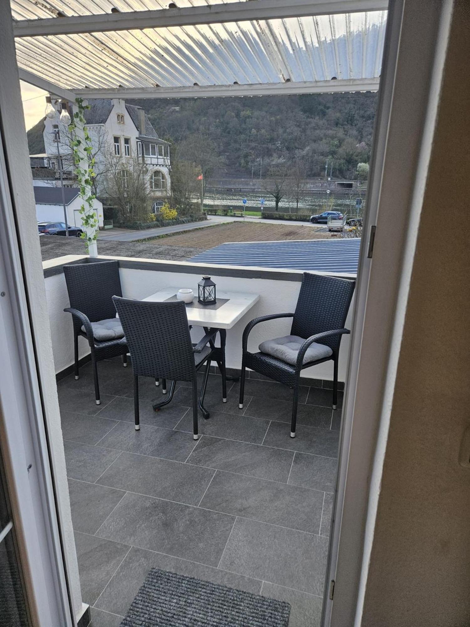 Hakans Moselblick Ferienwohnung Treis-Karden Exterior foto